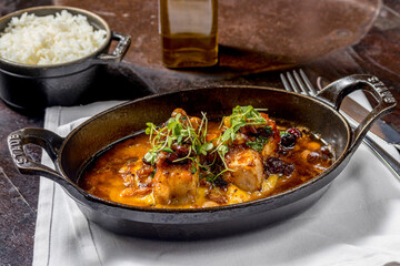 FISH WITH CARAMELIZED BANANA, MASHED POTATOES