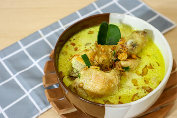Opor Ayam, Indonesian traditional chicken curry