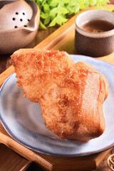 Shuangbaotai (Horse Hooves)  is a popular street food in Taiwan   