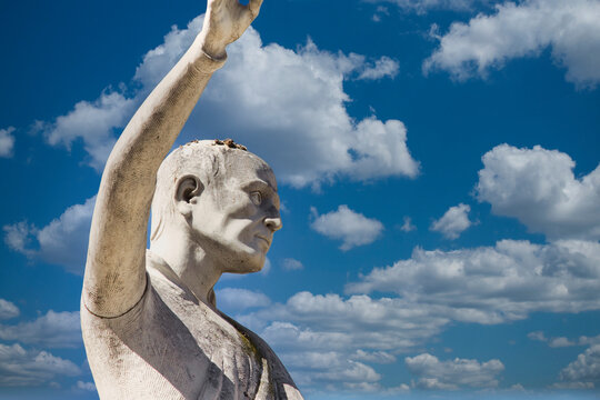 statua di san francesco de geronimo