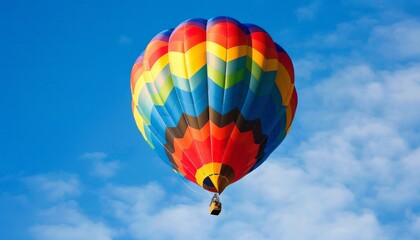 Obraz premium Vibrant Colors Soar: A Spectacular Hot Air Balloon Journey at AR 7:4