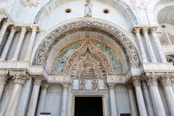 Obraz premium Details from exterior of San Marco basilica in Venice