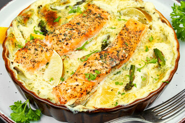 Red fish salmon gratin.