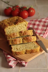 cake au thon et au pesto