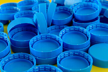 TAPONES DE PLÁSTICO DE COLOR AZUL