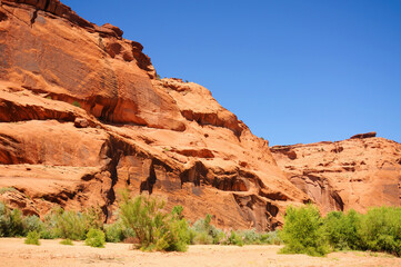 Fototapeta premium Surrounding Hills, Cliffs, and Valley Canyon De Chelly Arizona