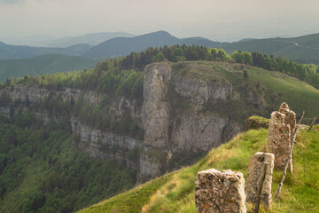 The rocky coasts of Lessinia.