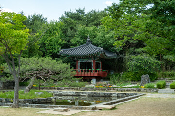 호수공원에 있는 정자