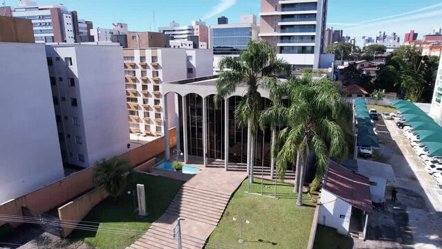 Imagem a&eacute;rea gravada com drone no minist&eacute;rio p&uacute;blico do paran&aacute;. Drone minist&eacute;rio p&uacute;blico curitiba. 