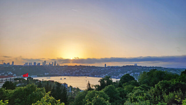  A sunset view of the Boshphorus from Cemile Sultan Woodland in Istanbul