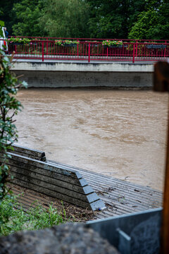 Hochwasser Rems in Winterbach Gleisdorfer Platz im Remstal Rems-Murr-Kreis 