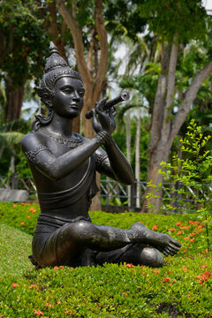 Thai statue Phra Aphai Mani in the park