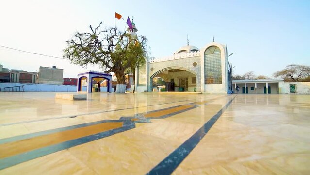 Shrine of famous Sufi saint in Kasur, Pakistan.