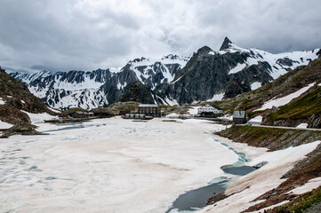 Passo San Bernardo con neve