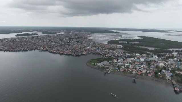 Bah&iacute;a del Pac&iacute;fico colombiano San Andr&eacute;s de Tumaco en Nari&ntilde;o, dron