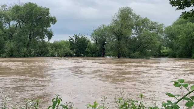 Hochwasser und &Uuml;berflutung 