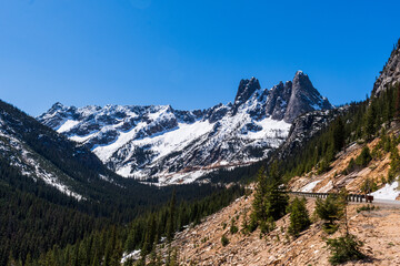 Obraz premium Beautiful Spring Day, North Cascades National Park Complex, Washington