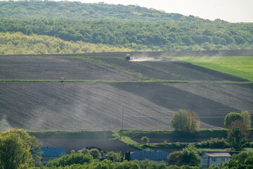 Large farmlands in Ukraine, ukrainian molds © Andrzej