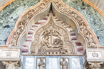 Obraz premium Details from exterior of San Marco basilica in Venice