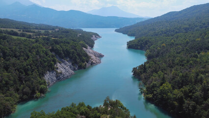 Vue aérienne en drone du lac de Serre-ponçon - Alpes - France