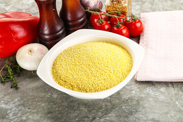 Raw dry wheat couscous grain