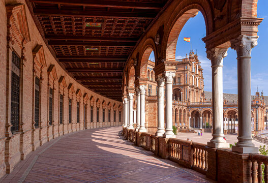 Architektur am Plaza de Espana in Sevilla, Andalusien, Spanien