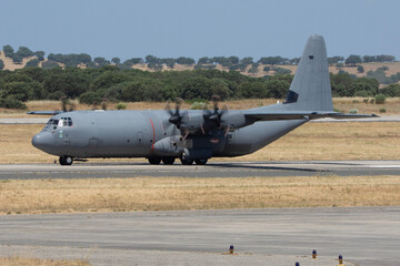 Avión de transporte de hélice