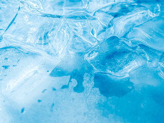 icecubes background,icecubes texture,icecubes wallpaper,ice helps to feel refreshed and cool water from the icecubes helps the water refresh your life and feel good.ice drinks for refreshment business
