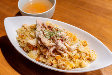 美味しいチキンピラフ
