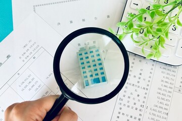 会社の決算状況を調べる