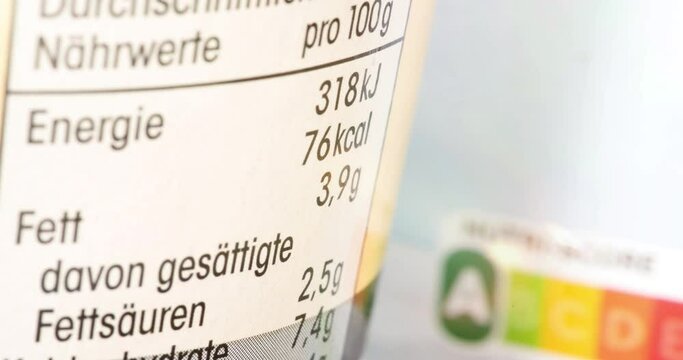 Lebensmittel, N&auml;hrwerttabelle und Nutri Score
