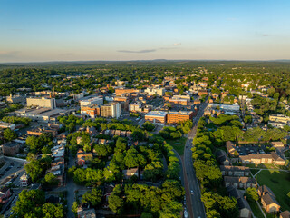 Obraz premium Late afternoon, spring, aerial photo of Poughkeepsie NY. 