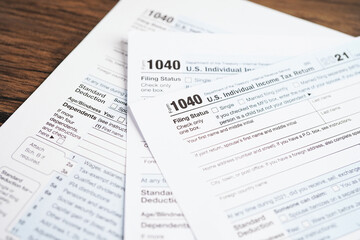 Obraz premium Tax form 1040 U.S. Individual Income Tax Return, business finance concept.