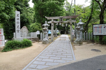  A Japanese shrine in Katano City in Osaka Prefecture : a scene of the entrance to the precincts of Hoshida-myokengu Shrine