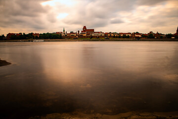 Obraz premium rzeka, woda, jezior, architektura, krajobraz, budowa, zamek, niebo, gród, odsłon, charakter, house of god, brydż, podróż, dom, europa, wieza, chmura, park, drzew, stary, tourismus, lato, sadzawka