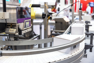 Automatic cardboard package box conveyor packaging machine