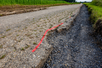 Strassenschäden auf der Fahrbahn