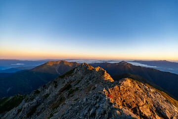 朝焼け 仙丈ケ岳・甲斐駒ヶ岳・八ヶ岳