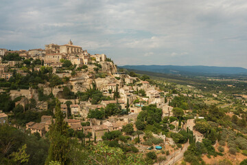 Obraz premium Aerial view of Gordes village on a cloudy day, France