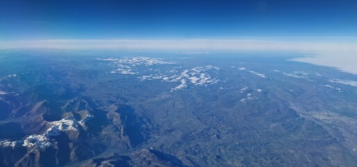 Obraz premium flight above european mainland and sea coast