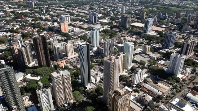 Wide view of the city of Maring&aacute; with tall buildings and the cone-shaped cathedral tower