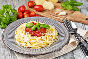 Pasta with tomato sauce