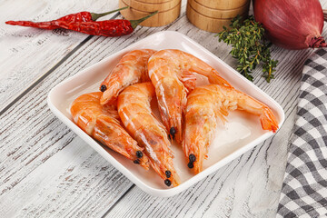 Gurmet king prawn in the bowl