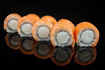 Sushi roll with salmon and cream cheese