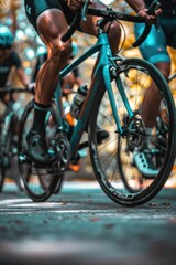 Obraz premium A group of people riding bicycles down a street, possibly on a commute or leisure ride