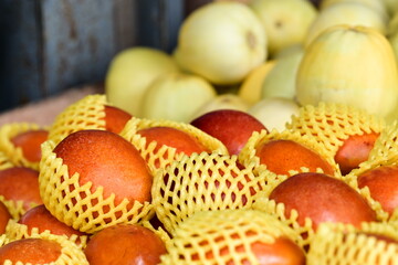 Taiwan Mangoes: A Taste of Summer. Originally from India, mangoes are now a Taiwanese summer staple with diverse varieties like Irwin, Kent, and Jin Huang. Irwin mangoes are particularly popular.