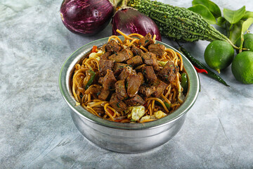 Stir fried noodles with beef