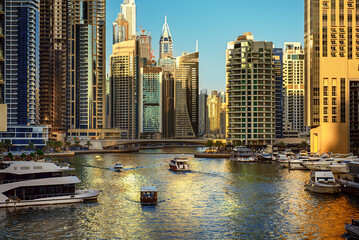 Fototapeta premium Dubai Marina at sunset