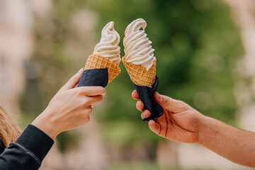 Dwa kręcone lody