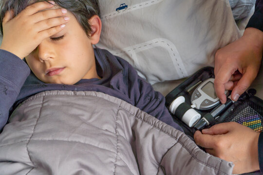 Anonymous mother managing child's hypoglycemia with glucose meter